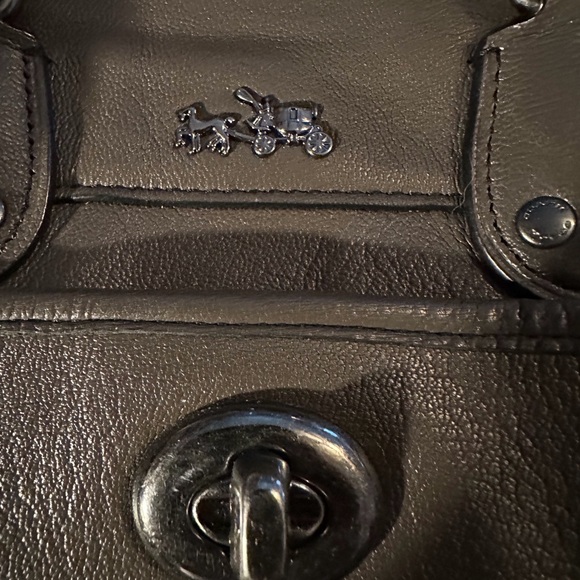 Coach purse. Great condition - Picture 2 of 11